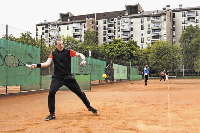 Teniška igrišča v Športnem parku Savsko naselje so zasedena od jutra do večera.