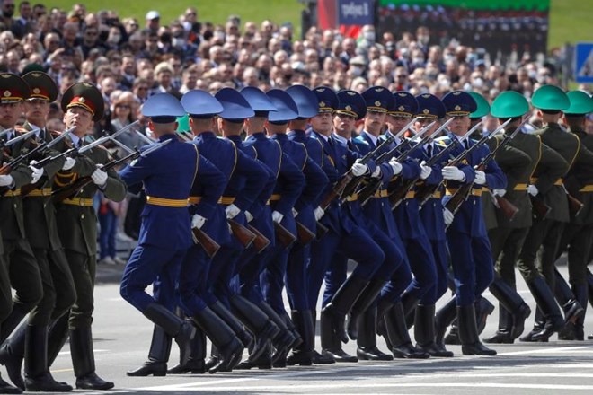 #foto #video  V Minsku vojaška parada kljub epidemiji koronavirusa