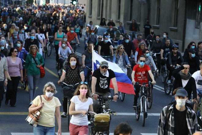 #foto #video Ljubljano preplavila pisana  protestniška množica