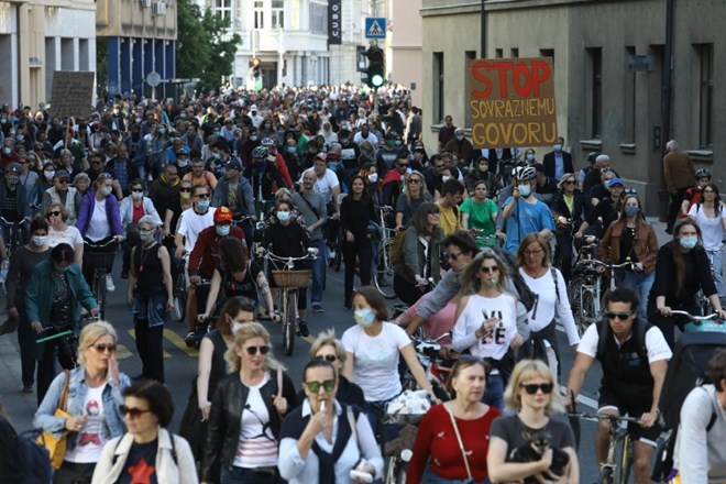 #foto #video Ljubljano preplavila pisana  protestniška množica