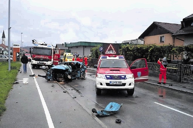 Nesrečnemu vozniku honde civic, 22-letnemu Jordanu Latasu, ni bilo več pomoči.