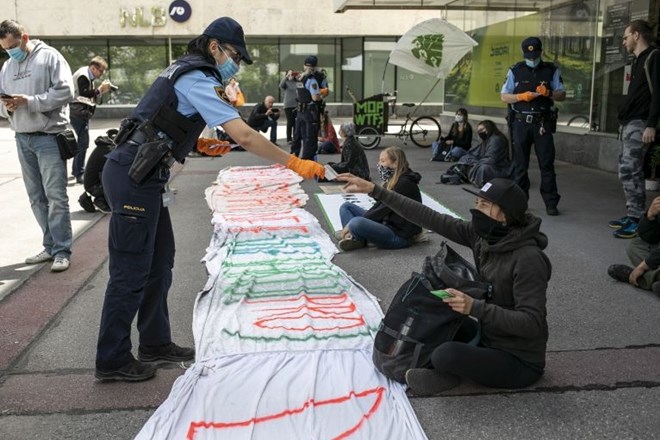 #foto V Ljubljani protesti proti izključevanju naravovarstvenikov