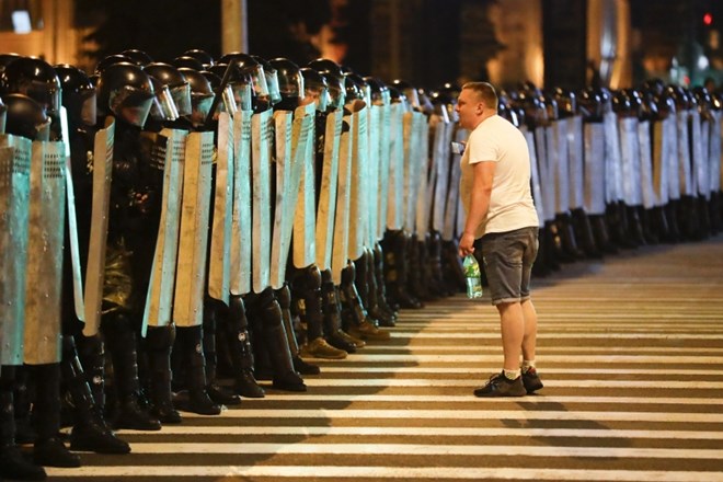 #foto #video Belorusi na ulicah zaradi vnovične volilne prevare