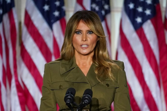 Melania je med govorom omenila svoje odraščanje v komunistični Sloveniji in se zahvalila staršema za vse.