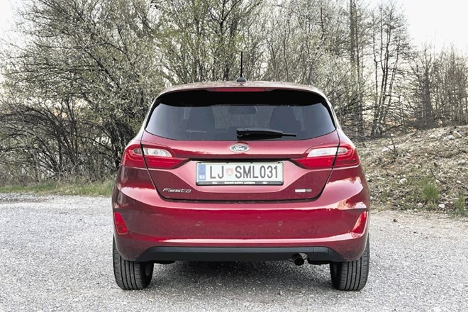 Ford fiesta 1,0 ecoboost mHEV titanium: Mladostna legenda po meri voznika