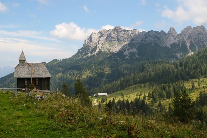 Karnijske Alpe: Visok, a travnat vrh