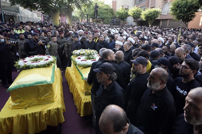 Siloviti napadi izraelske vojske se nadaljujejo, v Libanonu mrtvih več kot 50