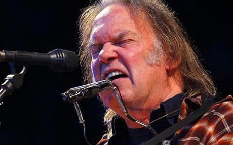 Neil Young napisal avtobiografijo