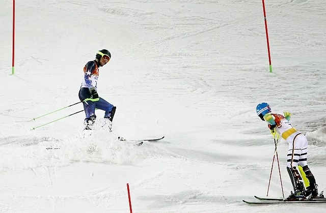 Zahtevna postavitev Anteja Kostelića je terjala številne odstope, takole sta se razočarana na progi srečala Ted Ligety in...