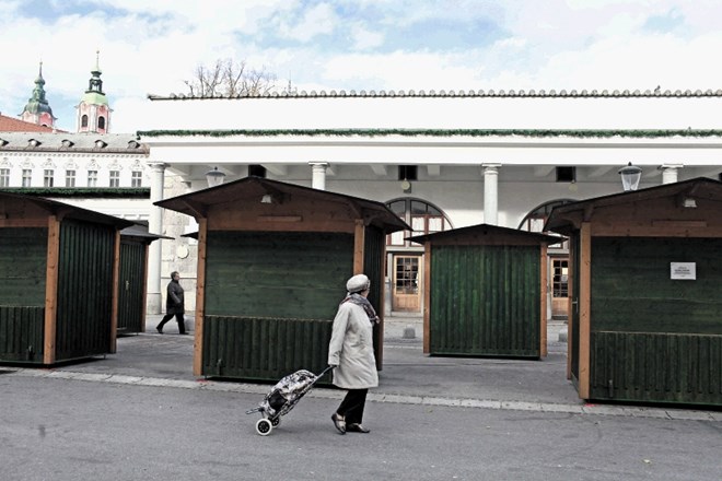 Hišice na Pogačarjevem trgu bodo vrata odprle 25. novembra, praznična darila bodo lahko obiskovalci na stojnicah izbirali do...