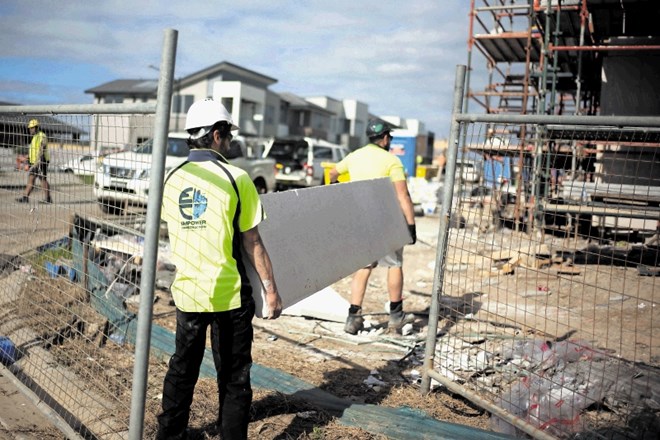 Visokotehnološka podjetja zaradi zapletenosti  in dolgotrajnosti postopka zelo težko zagotovijo, da bo kandidat tudi dejansko...