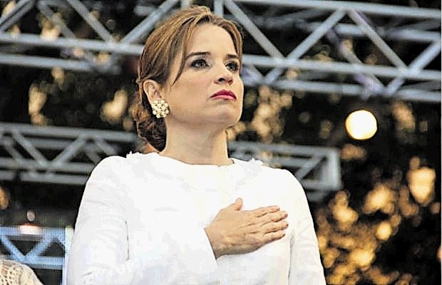 Županja Carmen Yulín Cruz se je v skrbi za ljudi zamerila Trumpu.