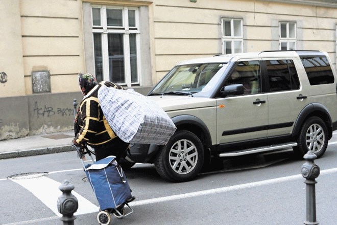 Čeprav zakon ministrstvu nalaga, da višino minimalnih življenjskih stroškov izračuna na pet let, je med zadnjima izračunoma...