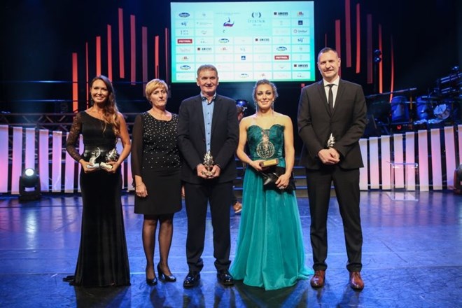 Mama košarkarja Luke Dončiča, Mirjam Poterbin, starša športnika leta 2017 košarkarja Gorana Dragića, Mojca in Marinko Dragić,...