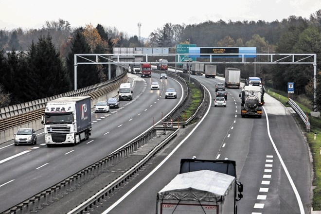 Razcep Kozarje je najbolj obremenjena točka v slovenskem avtocestnem sistemu.