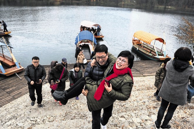 Turisti iz Južne Koreje so najpogostejši gostje blejskega gradu, ob kratkem obisku Bleda pa je med njihovimi priljubljenimi...