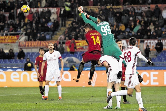 Milan je na stadionu Olimpico dosegel prvo zmago po sedmih letih.