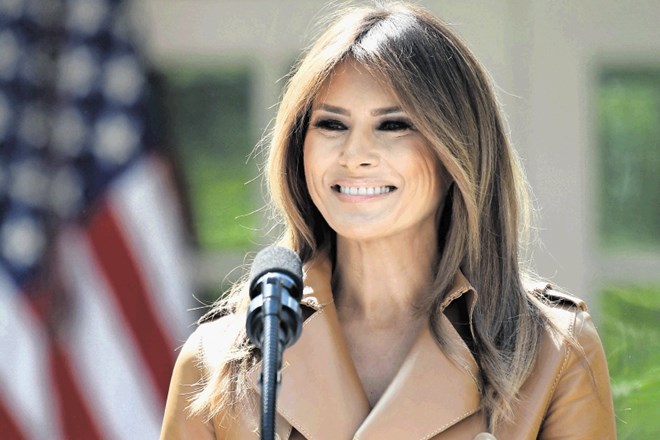 Melania Trump je še pred tednom dni polna dobre volje javno nastopala na vrtu Bele hiše, hitri operativni poseg je bil tako...