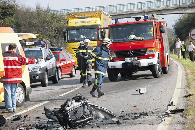 Čeprav voznikom vozil s prednostjo ni treba upoštevati prometnih pravil in prometne signalizacije, je njihova vožnja bistveno...