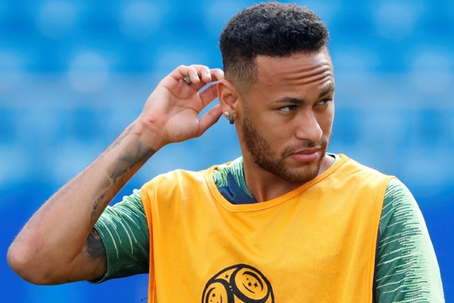 Brazilski zvezdnik Neymar je pred tekmo osmine finala proti Mehiki dobro razpoložen.