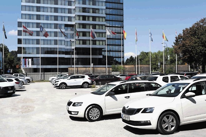 Zlatarna Celje bo nasproti Intercontinentala gradila hotel s štirimi zvezdicami in oznako superior. Trenutno potekajo...