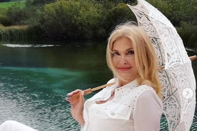 Na glasbeni sceni ponovno aktivirana pop legenda Helena Blagne poleg koncerta v Hali Tivoli napoveduje tudi nov videospot,...