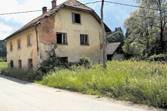 Država dobi nepremičnine, ki so večinoma  starejše, v izredno slabem stanju, stojijo pa na  podeželju oziroma na redko...