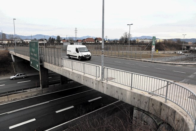 Pri odločitvi o začetku rekonstrukcije priključka Letališke ceste na obvoznico bosta Dars in ljubljanska občina upoštevala...