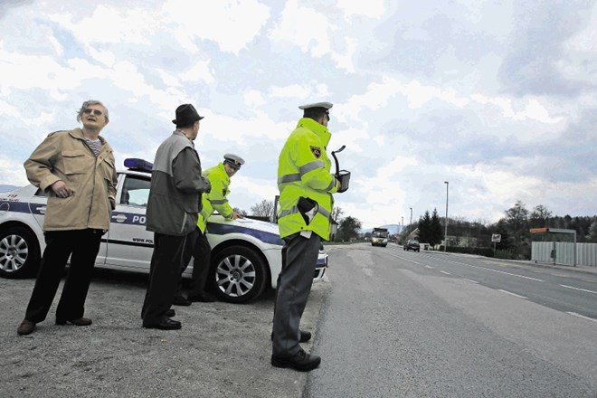 Slovenska policija pravi, da ima zelo visoke interne profesionalne standarde, ki izhajajo iz njihovega kodeksa etike in...