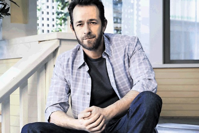 Luke Perry v priljubljeni TV-seriji Riverdale, v kateri je igral očeta uporniškega najstnika.