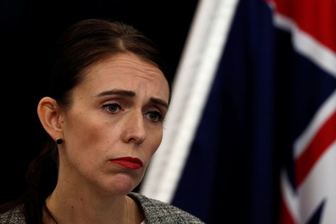 Novozelandska premierka Jacinda Ardern je danes pozdravila ukrepe družbe Facebook, katerih cilj je po napadu avstralskega...