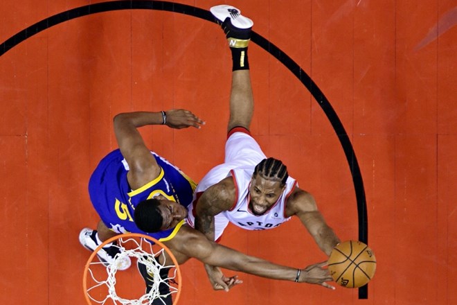 V noči na torek po slovenskem času bodo v ligi NBA podelili nagrade najboljšim posameznikom v minuli sezoni.