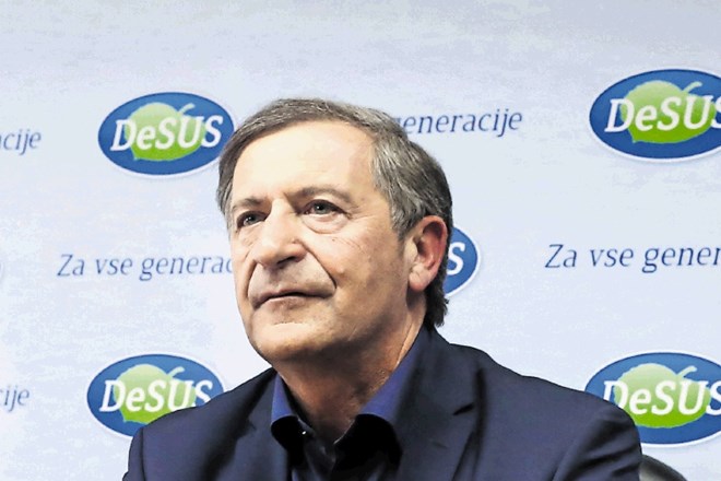 Karl Erjavec ne bo tako zlahka privolil v zamenjavo slike v prostorih DeSUS.