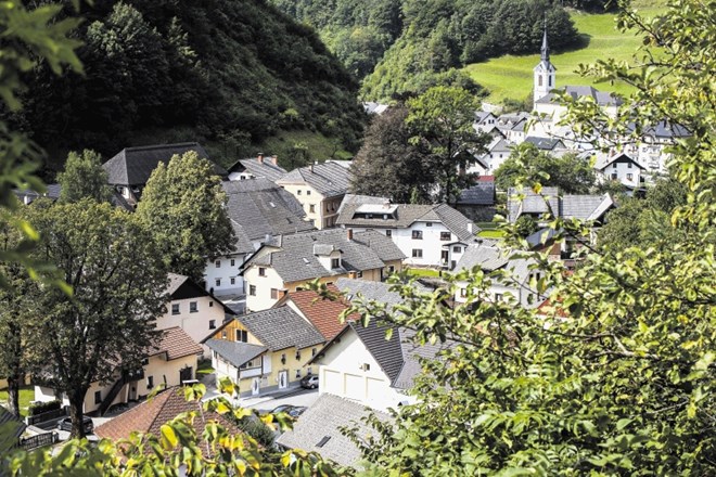 Železniki so se že leta 1340 začeli razvijati kot železarsko središče Selške doline.