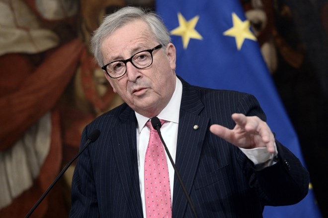 Odhajajoči predsednik Evropske komisije Jean-Claude Juncker je dosedanjemu italijanskemu premierju Giuseppeju Conteju zaželel...