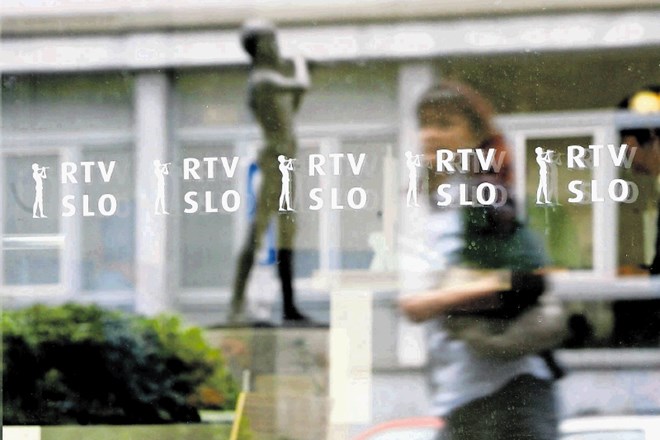 Če politika ne bo pomagala dvigniti finančnih prihodkov RTV Slovenija, bi ta lahko v rdeče številke dokončno zašla leta 2021....