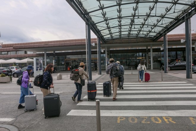 Obstoječi prevozniki bodo v zimskem voznem redu občutno povečali povezave z Brnikom