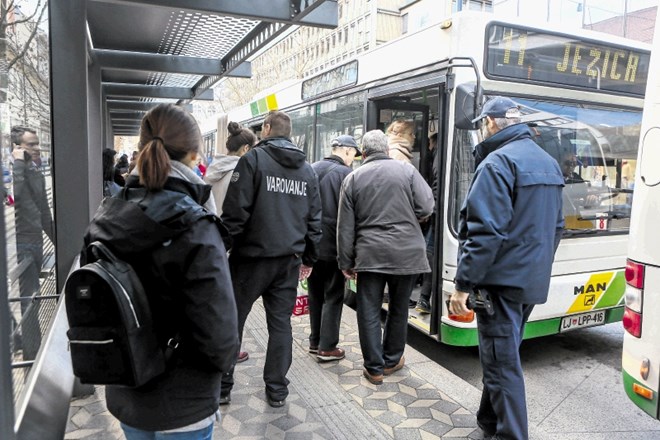 LPP mora 53 voznikom izplačati prispevke za poklicno zavarovanje