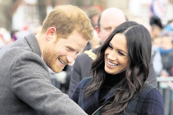 Harry in Meghan za božič ne bosta s kraljevo družino