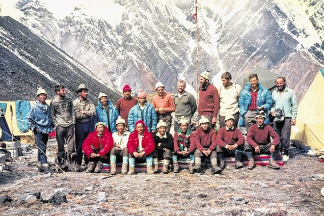 Jugoslovanska alpinistična odprava leta 1969 na Anapurno II in IV je obveljala za najuspešnejšo alpinistično odpravo tiste...