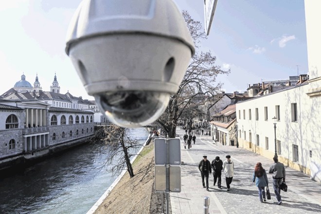 Policija zagotavlja, da aplikacije facetrace ne uporablja za množični nadzor. Zakonodaja pa je tako široka, da bi ji to...