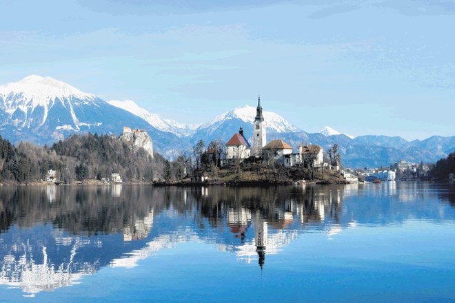 Na Bledu si želijo, da bi južno razbremenilno cesto proti Bohinju država začela graditi čim prej. Tako bi glavnino prometa...