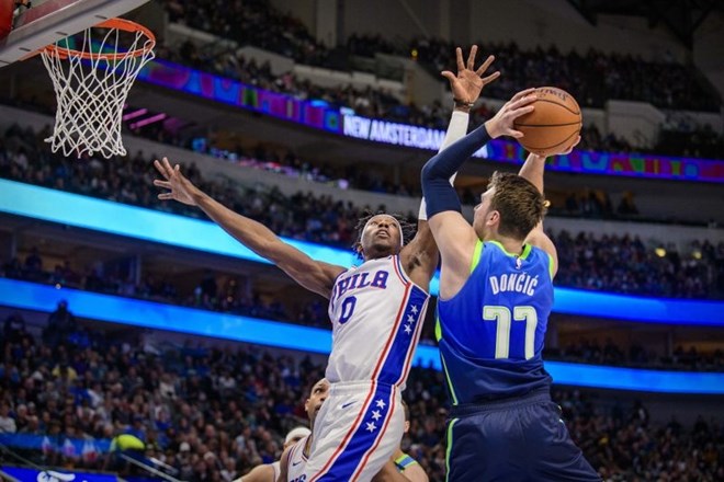 #video Dallas nadigral Golden State, Dončić dodal 20 točk 