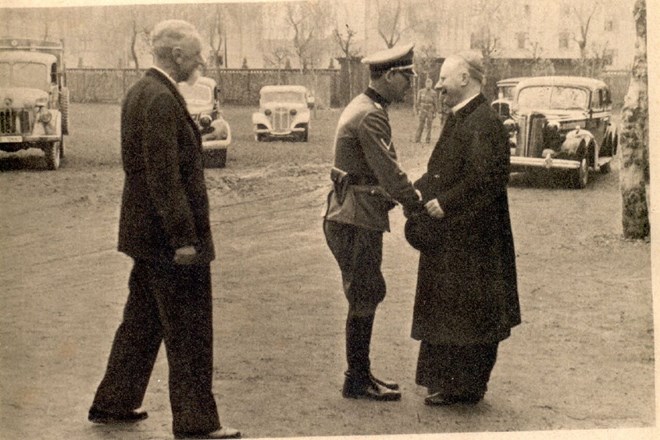 Leon Rupnik na fotografiji z nemškim esesovskim generalom Erwinom Rösenerjem in ljubljanskim nadškofom Gregorijem Rožmanom.