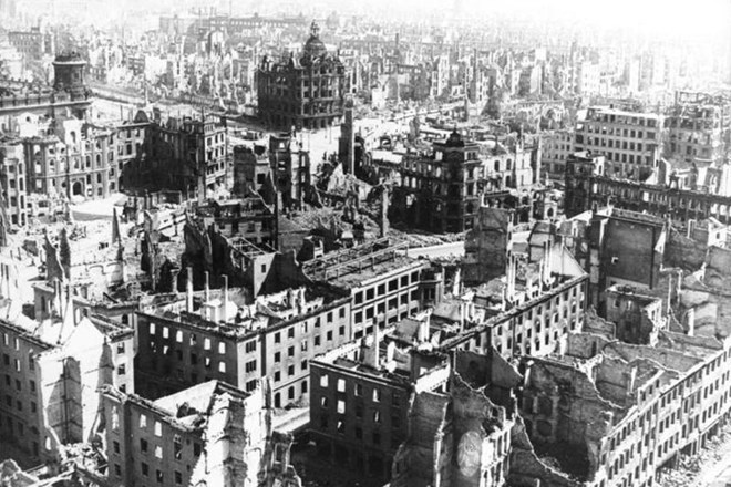 Dresden po napadu leta 1945.