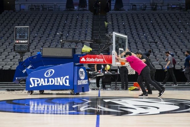 Pavza v NBA vsaj 30 dni, tenisa ne bo do sredine aprila, Uefa odpovedala tekme