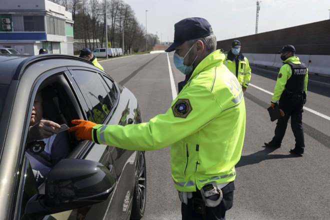 Kacin: Sprostitve omejitve gibanja na daljše razdalje trenutno še ne bo