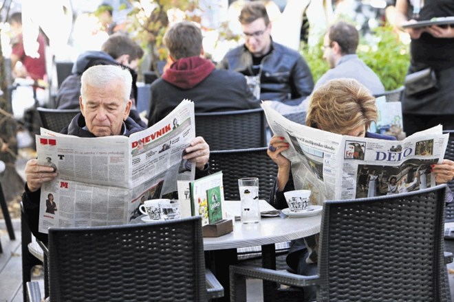 Slovenske medije in novinarje premier Janez Janša napada ves čas. Zdaj se jih loteva še s spremembami zakonov. Fotografija je...