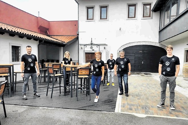 Pivčevi so 25. in 26. junija na povabilo družbe Vinakras uživali na Krasu. Prenočevanje so si sicer sami plačali, a šele...