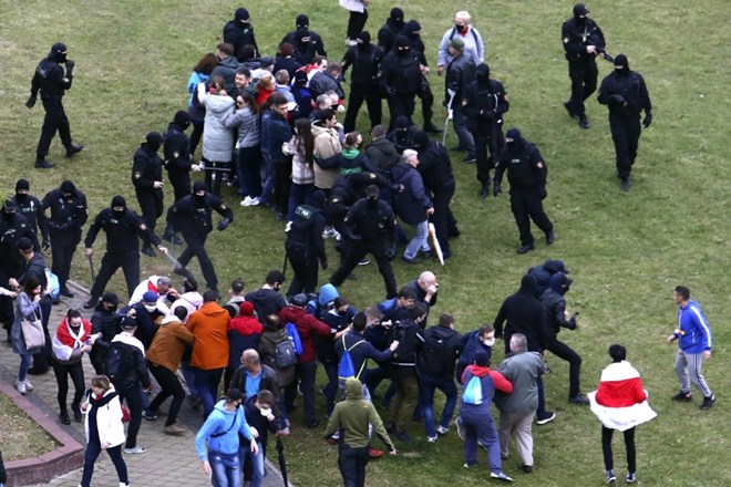 V Belorusiji nove aretacije protestnikov